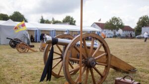 Kanonen und Festzelte