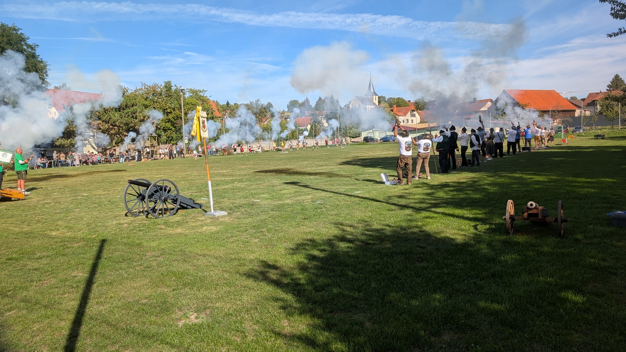 Blick über das Festgelände in Adersbach