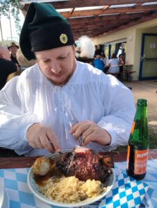 Brotzeit beim Badener Oktoberfest
