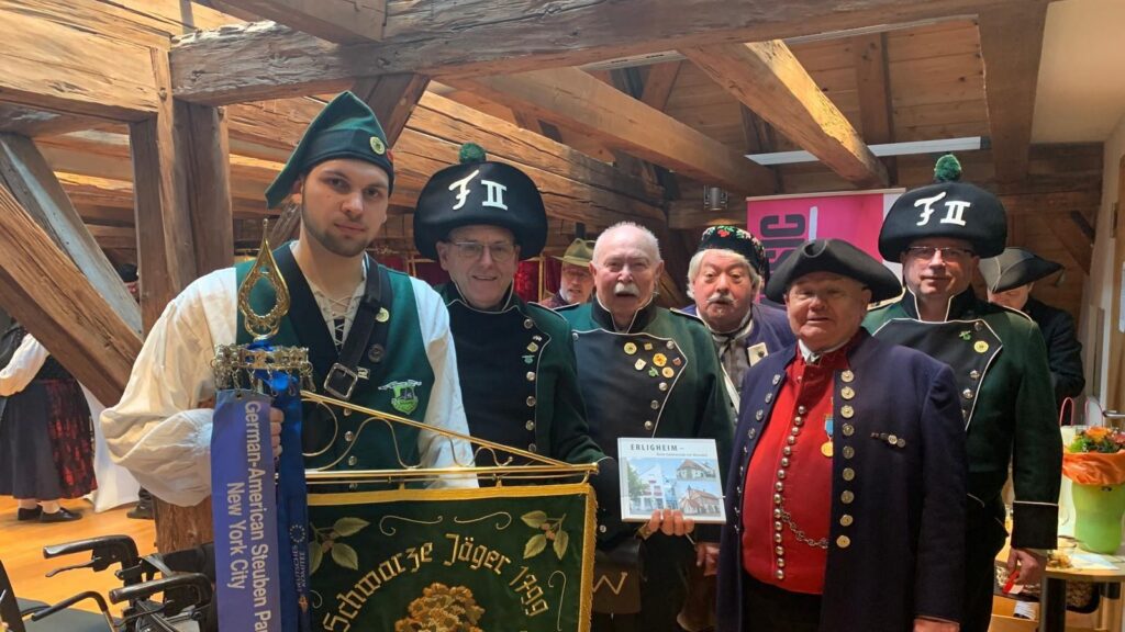 Schwarze-Jager-1799-bei-der-Feierstunde2-bild2-crop-1