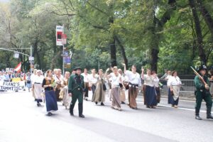 Marketenderinnen und Jäger auf der Fifth Avenue